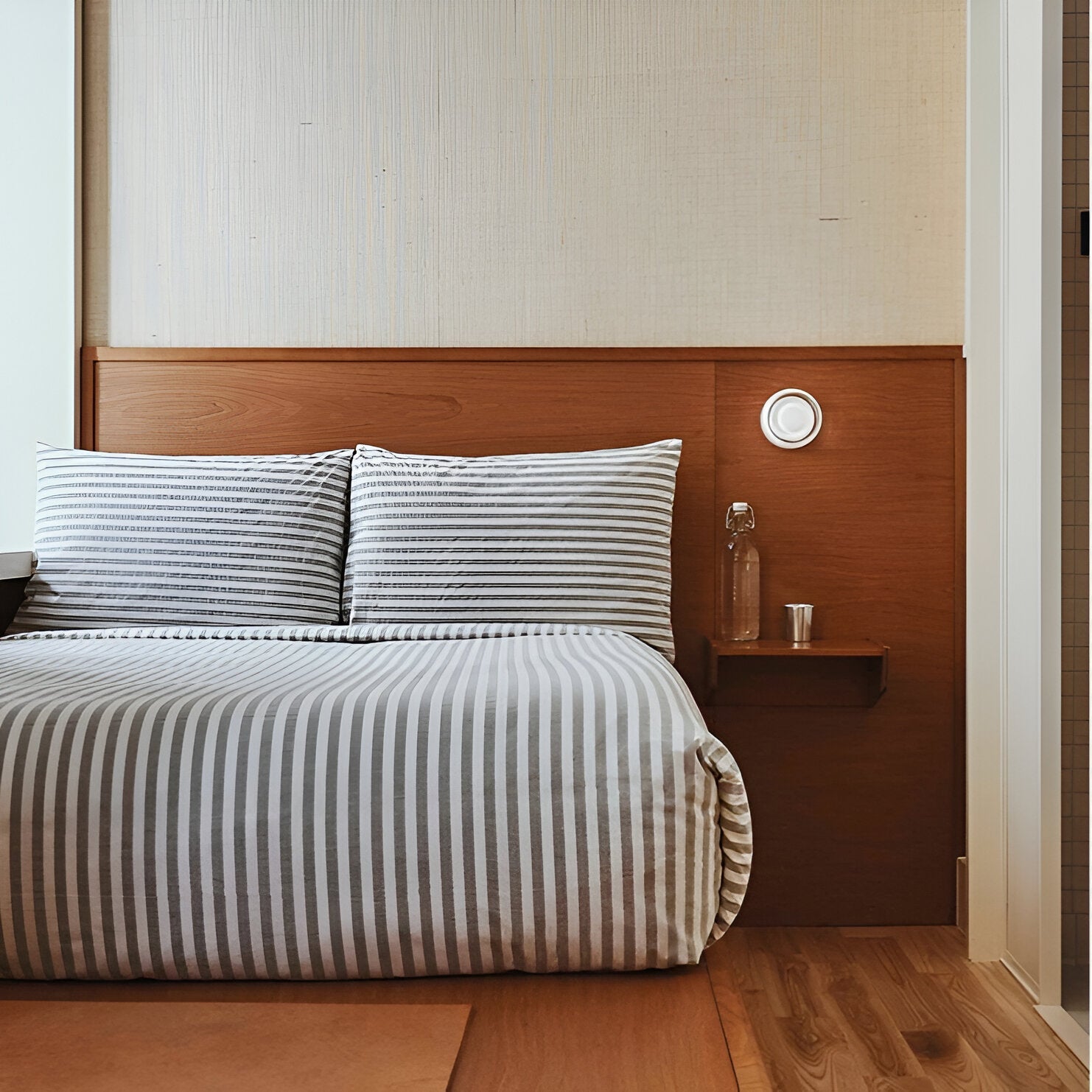 Dimpled Acrylic Modern Wall Lamp with Smart Sensor Technology for Contemporary Spaces 3