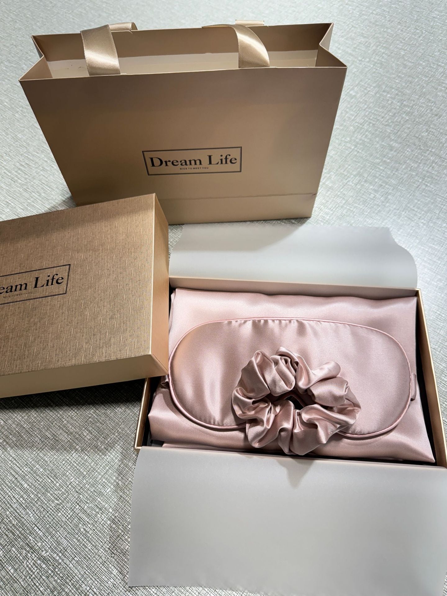 Luxurious 4-Piece Silk Pajama Set with Hidden Zipper Pillowcase by PureSilk 0